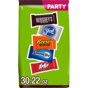 HERSHEY'S Assorted Chocolate Flavored Candy Party Pack, Halloween Candy, 30.22 oz